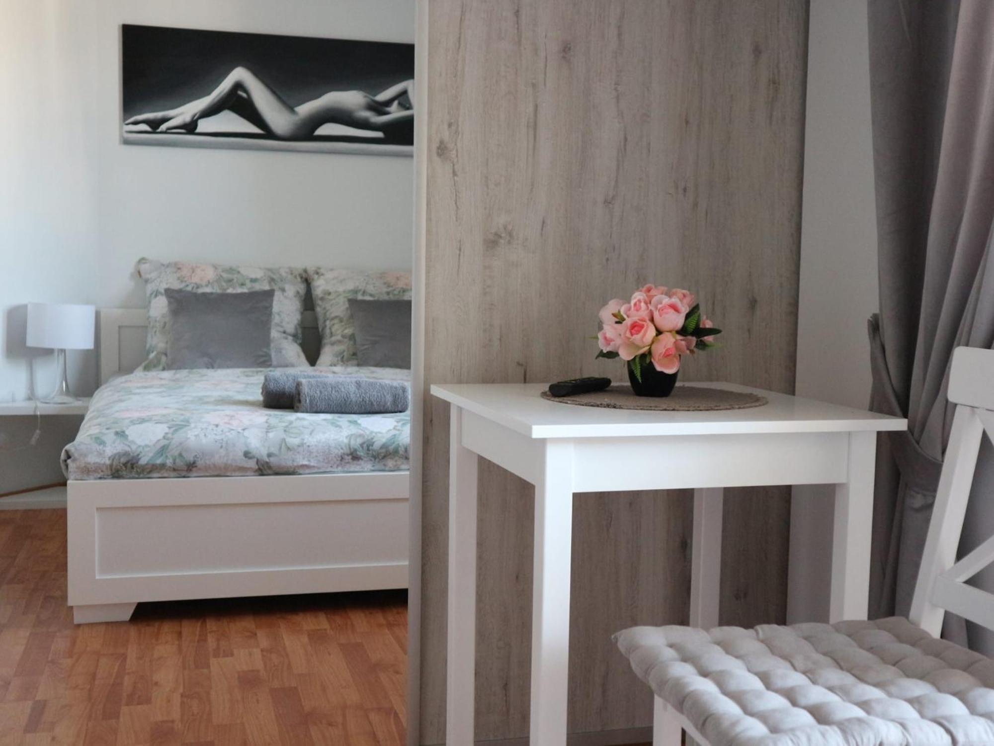 Apartamenty Nad Jeziorkiem Warschau Buitenkant foto